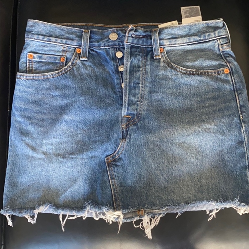 Levi’s mini skirt